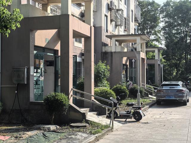 MK体育浦东多个小区门禁同时瘫痪又是政府早年统一改造实事工程该如何“善后”(图6)