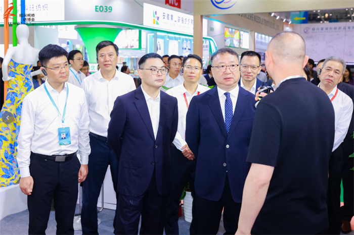 MK体育“智”汇新势“链”通全球！2026柯桥春季纺博会正式启幕(图3)