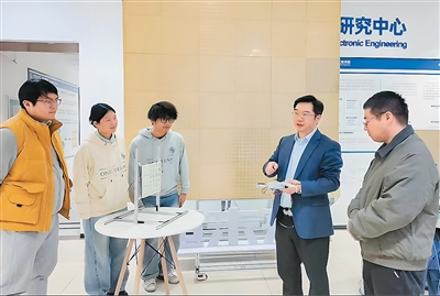 李龙：用电磁超MK体育材料打通科研到应用的“最后一公里”(图1)